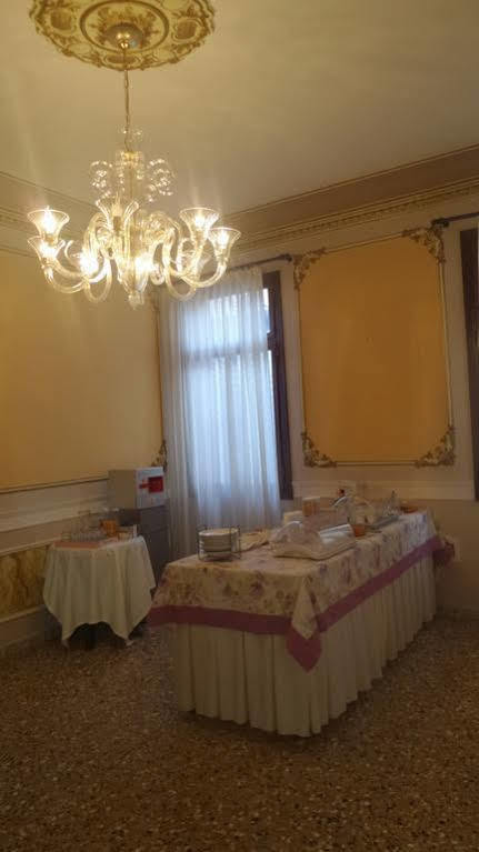 Bed and Breakfast Casa Di Carlo Goldoni - Dimora Storica Кьоджа Экстерьер фото